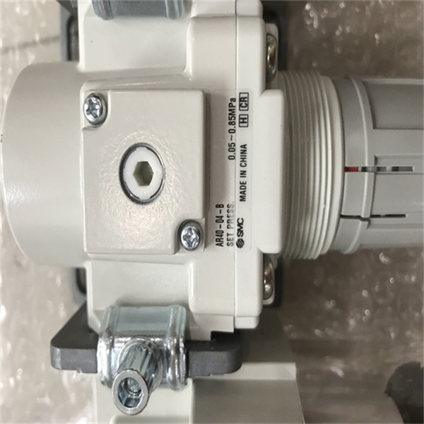 IL211-N02双作用型SMC电磁阀